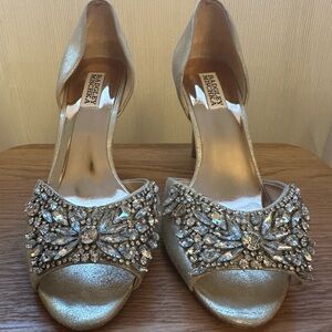 BADGLEY MISCHKA Women’s Pre-owned Gold Embellished Maria Peep Toe Pumps